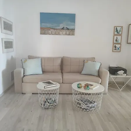 Apartment My Crown Suite, Hydra Port